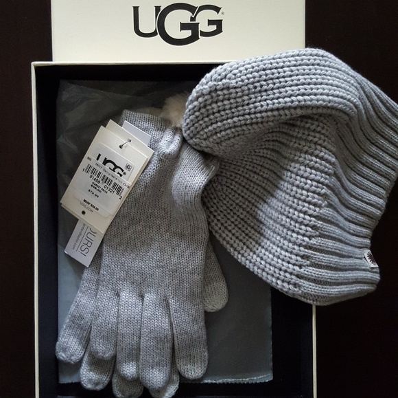 UGG Accessories - UGG Hat & Glove Set